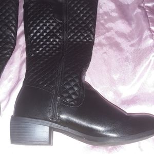 Women's black boots